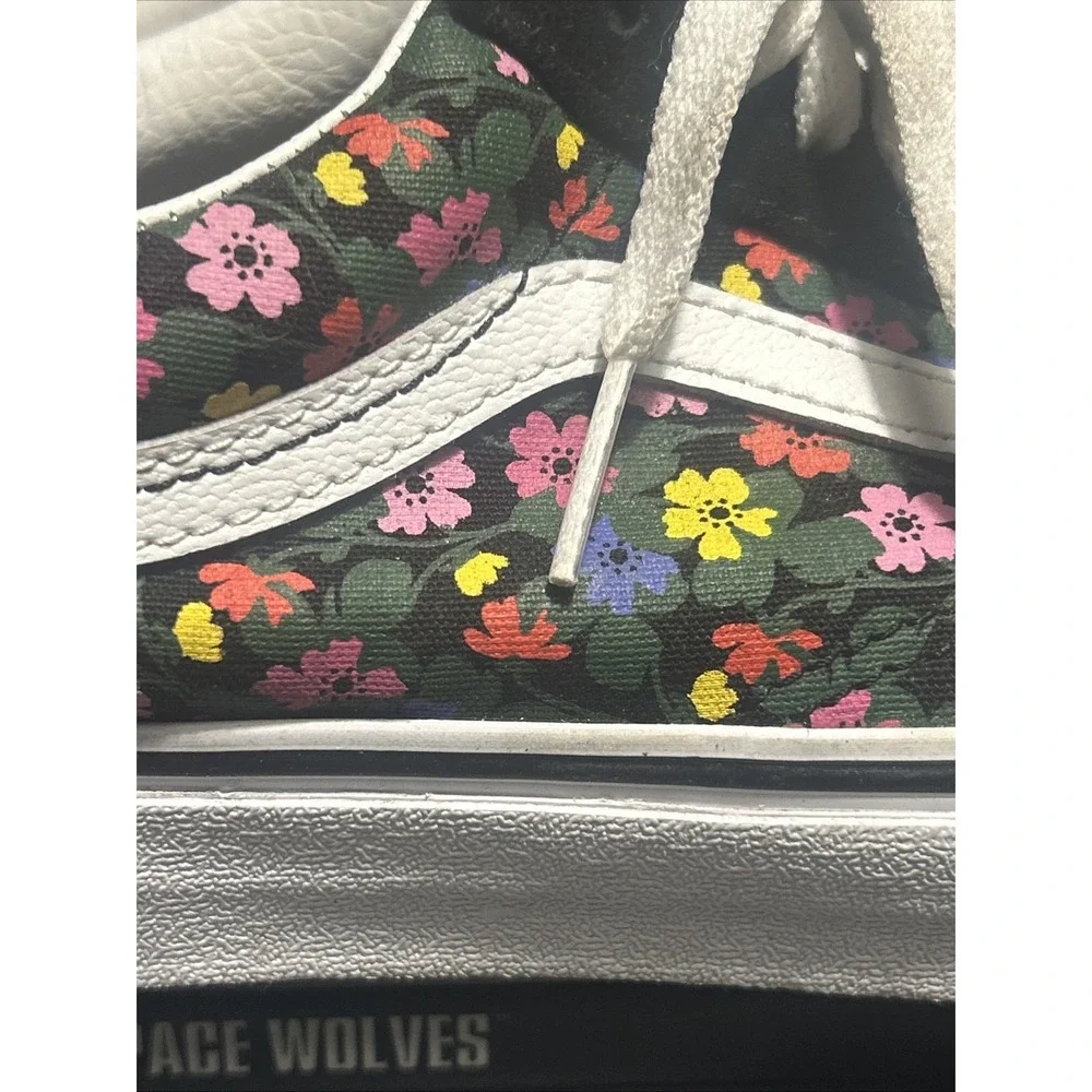 Vans 9 Women's Old Skool Pressed Floral Low Top Black. Very Cute And Clean - Picture 9 of 11